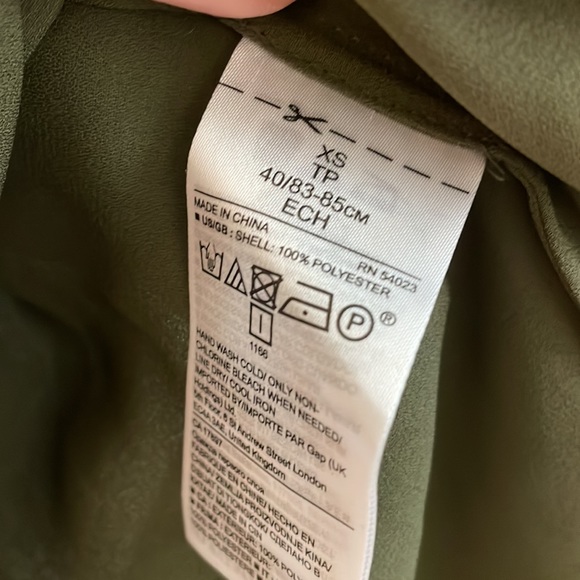 NWOT Banana Republic olive blouse - Picture 6 of 6